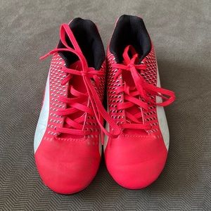 Puma Kids Bright pink and White Soccer Cleats